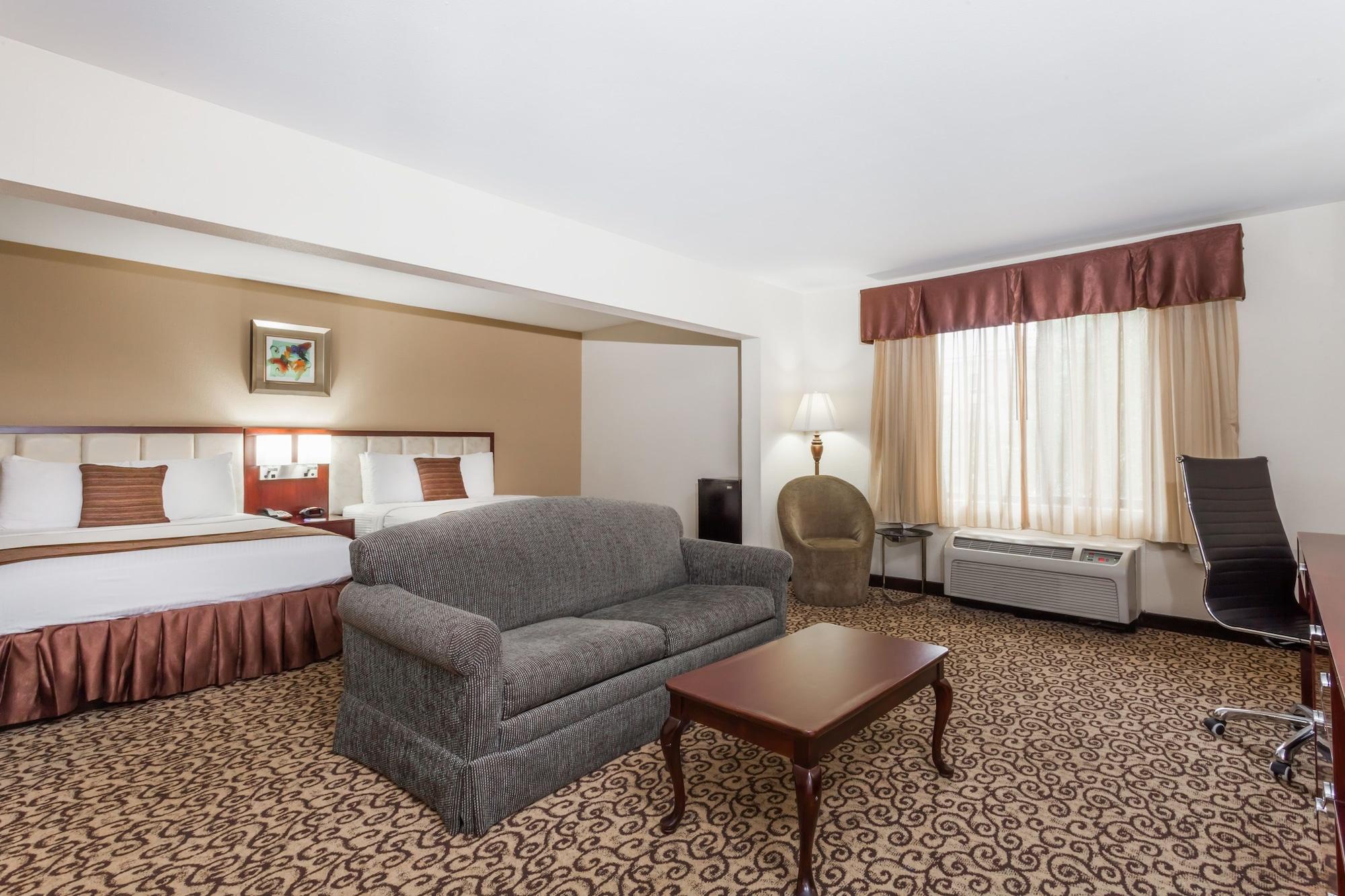 Baymont By Wyndham Columbia Fort Jackson Exterior photo