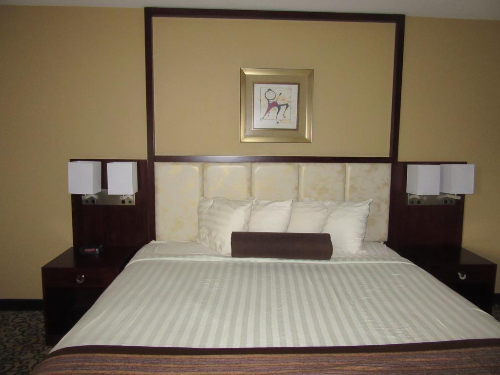 Baymont By Wyndham Columbia Fort Jackson Exterior photo